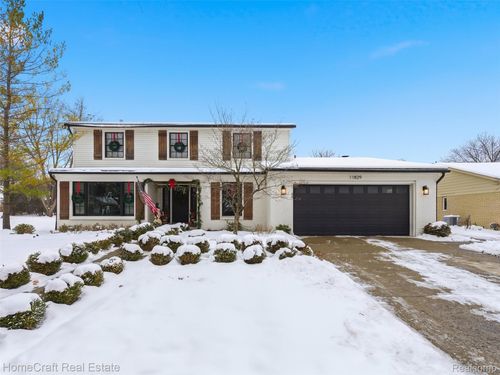 11829 N Canton Center Rd, Plymouth, MI, 48170-3703 | Card Image