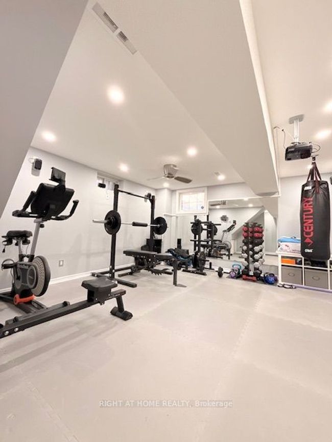110 Dells Cres, House other with 4 bedrooms, 3 bathrooms and 2 parking in Brampton ON | Image 12