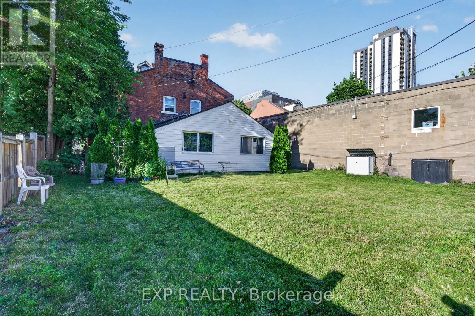 Business Opportunity in Hamilton (Strathcona) 3