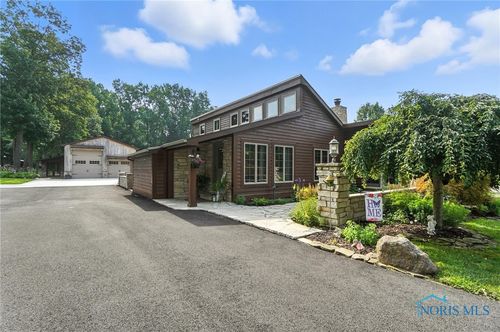 2240 County Road 2, Swanton, OH, 43558-9749 | Card Image