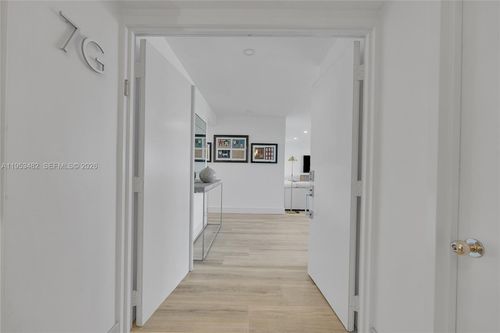 apt-7g-936 Intracoastal Dr, Fort Lauderdale, FL, 33304-3684 | Card Image