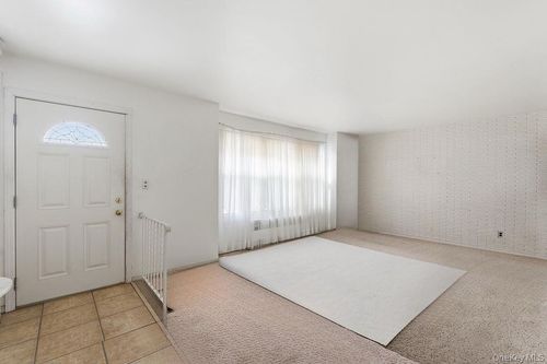 157 84th St, Howard Beach, NY, 11414-2616 | Card Image