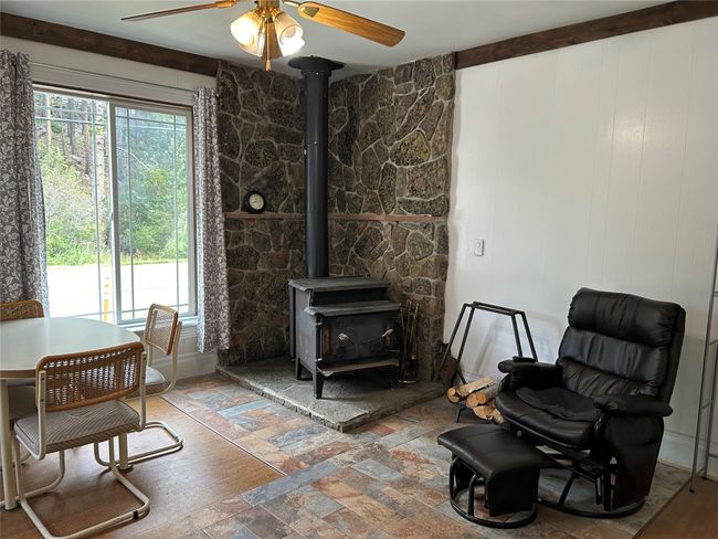 Seating area. Tiled section is heated floor. | Image 16