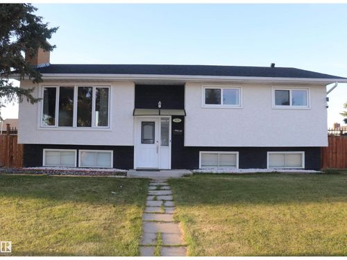 8828 151 Ave Nw, Edmonton, AB, T5E5W8 | Card Image