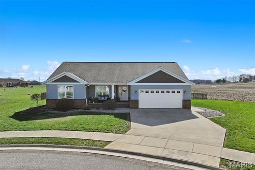 100 Bridgewater Ln, Highland, IL, 62249-5920 | Card Image