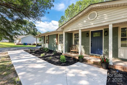 607 Dick St, Albemarle, NC, 28001-9732 | Card Image