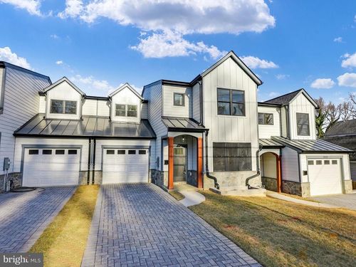 2025 S Kenmore St, ARLINGTON, VA, 22204-5320 | Card Image