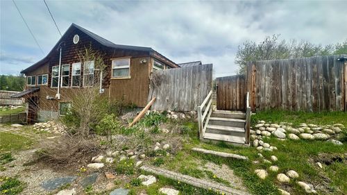 400 Bluff St, Winthrop, WA, 98862-9745 | Card Image