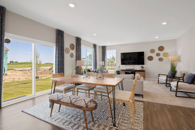 318 Danforth Drive, House other with 4 bedrooms, 3 bathrooms and 3 parking in Oswego IL | Image 6