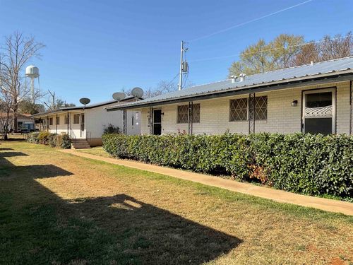 204 W Lampasas St, Llano, TX, 78643-2871 | Card Image