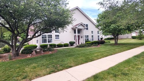 3150 Saint Michel Ln, St. Charles, IL, 60175-4639 | Card Image