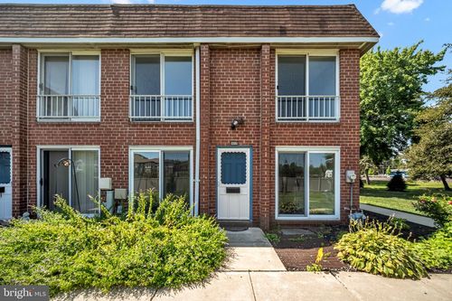 107 Lexington Ct, WARMINSTER, PA, 18974-2090 | Card Image