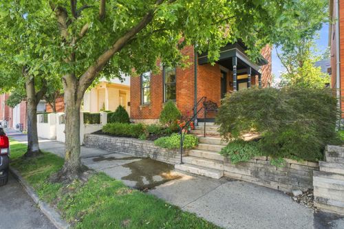 684 Kerr St, Columbus, OH, 43215-1570 | Card Image