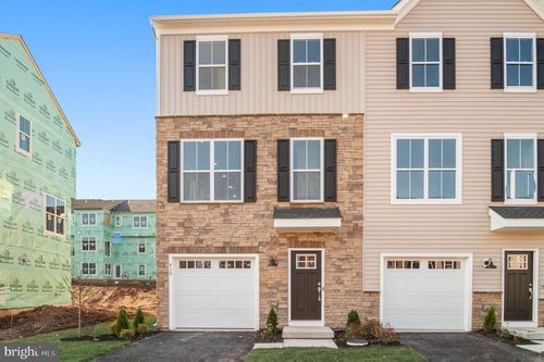 810 Pecan Rd, SPRING CITY, PA, 19475-1417 | Card Image