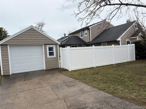 3251 Neptune Ave, Oceanside, NY, 11572-4342 | Card Image