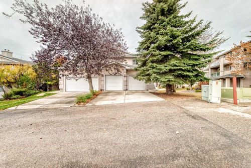 82 Sierra Morena Green Sw, Calgary, AB, T3H3E5 | Card Image