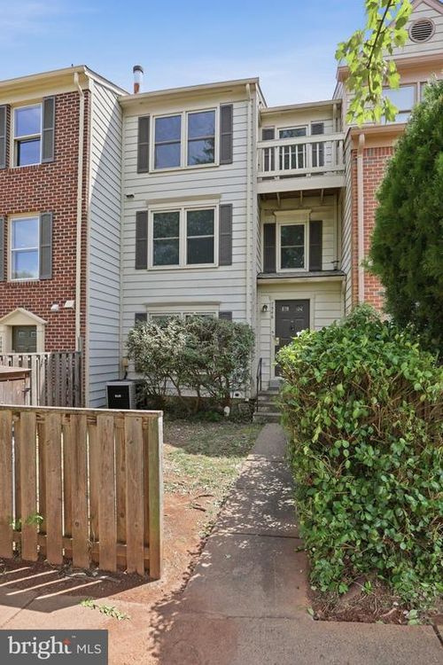 7546 Emerald Dr, MANASSAS, VA, 20109-6441 | Card Image