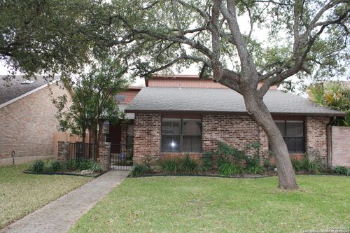 3743 Hunters Cir, San Antonio, TX, 78230-2816 | Card Image