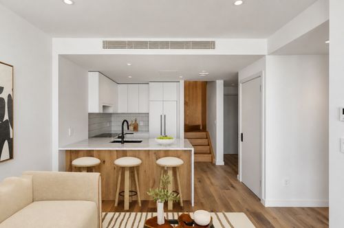 4b-74 Diamond St, Brooklyn, NY, 11222-3402 | Card Image