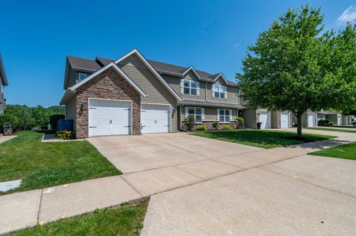1715 W River St, Dixon, IL, 61021-2647 | Card Image