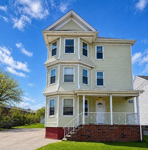185 Stevens St, Fall River, MA, 02721-5140 | Card Image