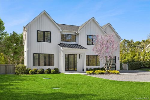 354 Saint Andrews Rd W, Southampton, NY, 11968-3744 | Card Image