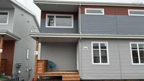 44 Berm St, Halifax, NS, B3R0H2 | Card Image
