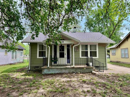1118 N B St, Arkansas City, KS, 67005-1447 | Card Image