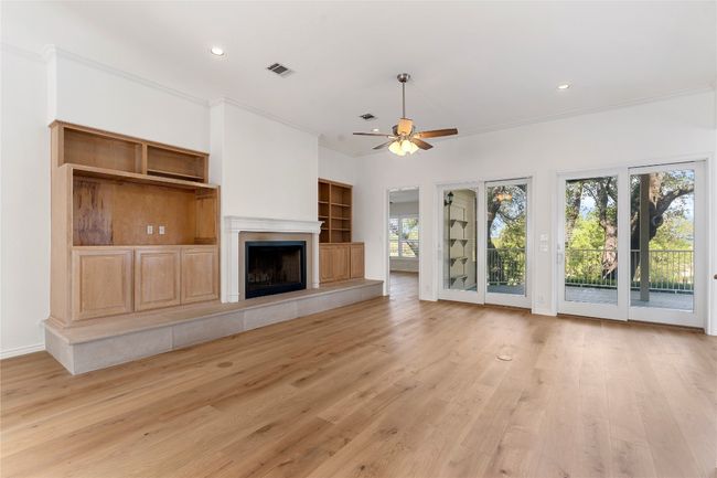 403 Hazeltine Dr, House other with 4 bedrooms, 3 bathrooms and 4 parking in Lakeway TX | Image 5