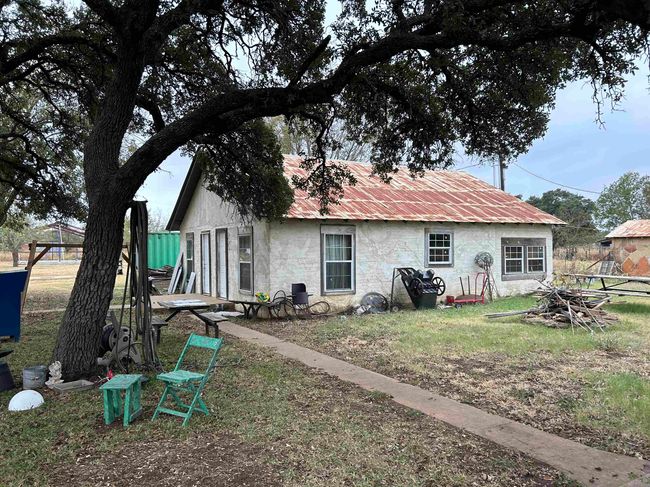 104 Shawnee St, House other with 3 bedrooms, 2 bathrooms and null parking in Cherokee TX | Image 15