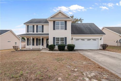 525 Bellgrove Dr, Hope Mills, NC, 28348-2795 | Card Image