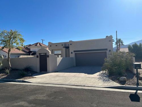 78685 Bottlebrush Dr, La Quinta, CA, 92253-2402 | Card Image