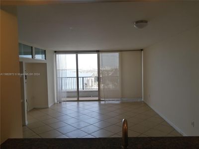 33B - 555 Ne 15th St, Condo with 1 bedrooms, 1 bathrooms and null parking in Miami FL | Image 3