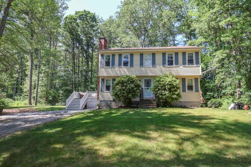 26 Wilshire Dr, Londonderry, NH, 03053-3212 | Card Image