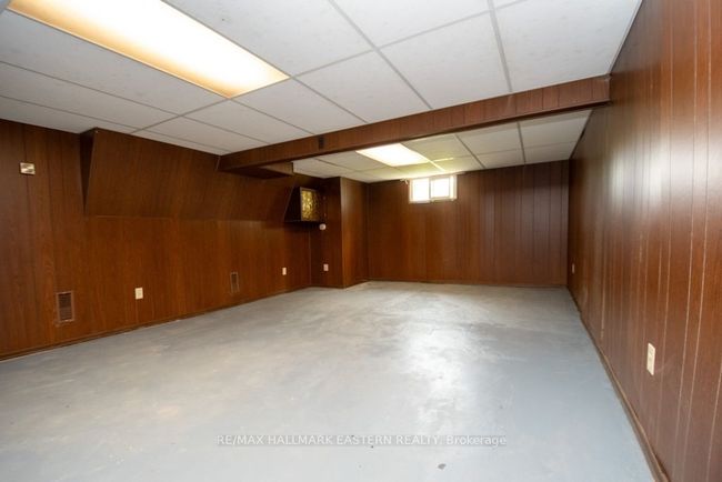 2449 Lansdowne St W, House other with 3 bedrooms, 1 bathrooms and 6 parking in Cavan Monaghan ON | Image 32
