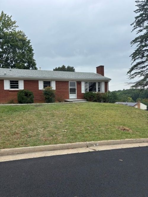 316 Monument Dr, STAUNTON, VA, 24441 | Card Image
