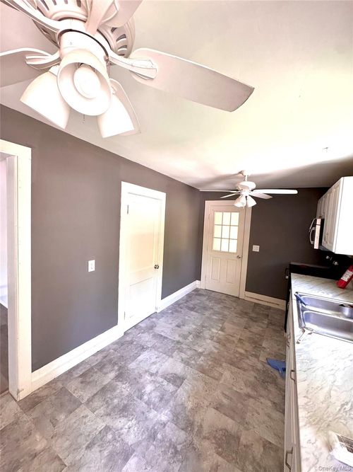1-1 Center St, Ellenville, NY, 12428 | Card Image