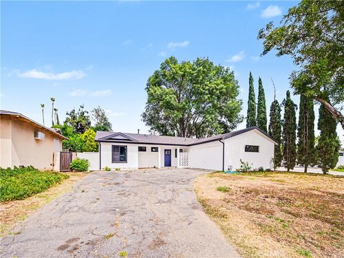 8738 Monogram Avenue, North Hills, CA, 91343 | Card Image