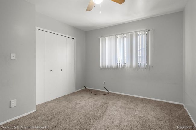 18949 Kenosha St, House other with 3 bedrooms, 2 bathrooms and null parking in Harper Woods MI | Image 11