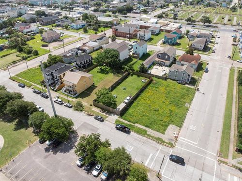 4017 Ball, Galveston, TX, 77550-1102 | Card Image