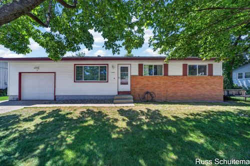 2179 Lincoln Park Dr, Norton Shores, MI, 49441-3618 | Card Image