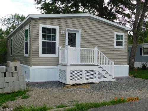 78 Back St, Oxford, NJ, 07863-3605 | Card Image