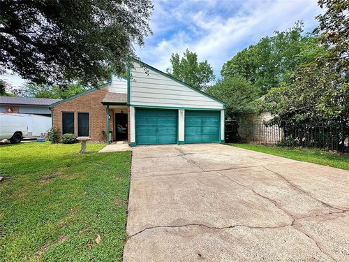 9004 Vogue Ln, Houston, TX, 77080-5516 | Card Image