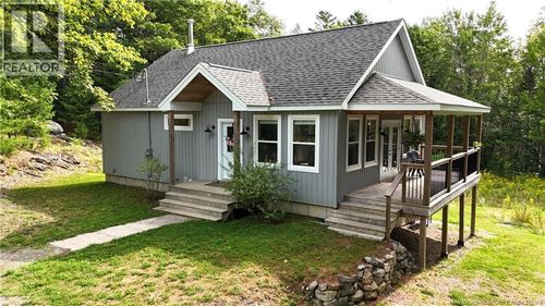 135 Pine Point Rd, Dufferin Charlotte Co, NB, E3L0G7 | Card Image