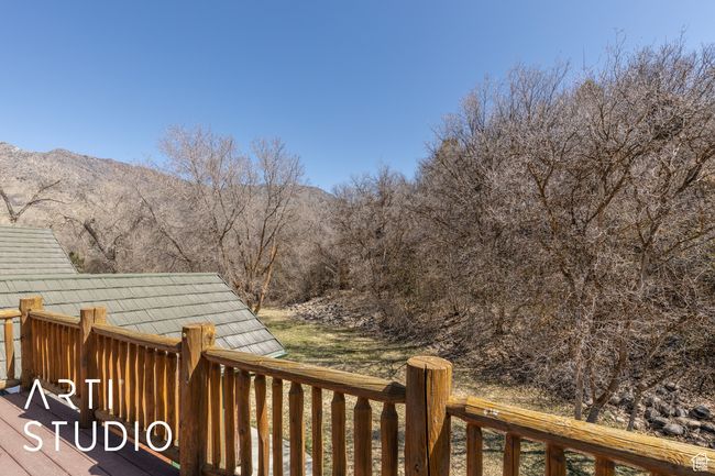 Deck with a mountain view | Image 39