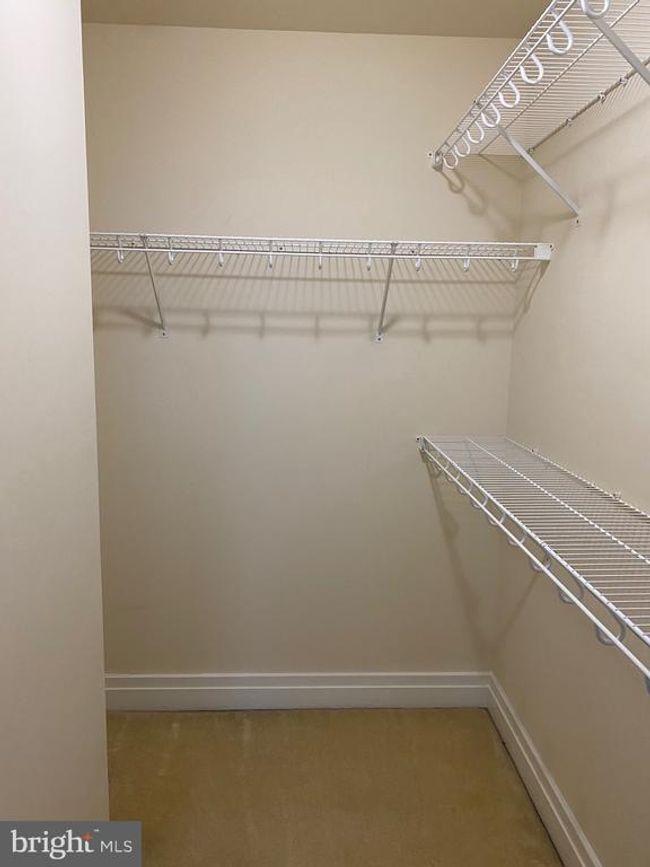 APT-1017 - 8220 Crestwood Heights Dr, Condo with 2 bedrooms, 2 bathrooms and null parking in MCLEAN VA | Image 52