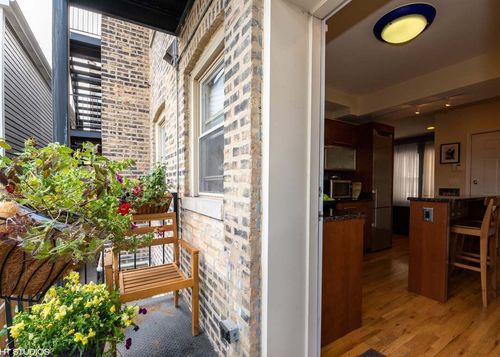 1e-2834 Dawson Ave, Chicago, IL, 60618-6732 | Card Image