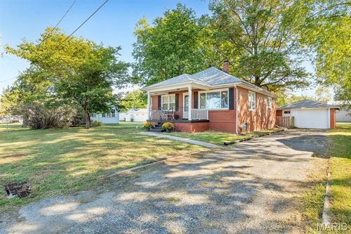 207 Olive St, Brighton, IL, 62012-1015 | Card Image
