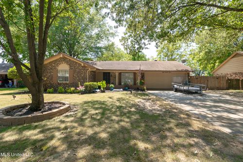 883 Mecklenburg Cove, Southaven, MS, 38671 | Card Image