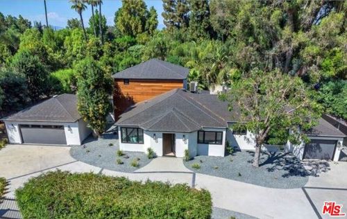 19061 Wells Dr, Tarzana, CA, 91356 | Card Image